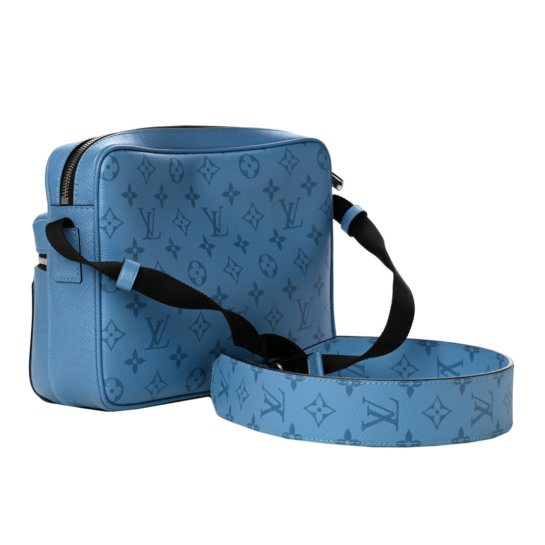 LOUIS VUITTON Taigarama Outdoor Messenger Blue Lagoon 609276